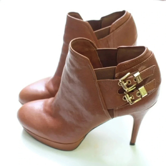 Vince Camuto booties - Picture 5 of 11